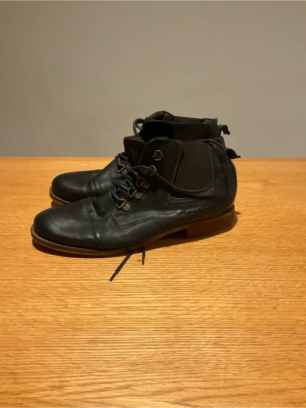 Men's Black Lace-Up Leather Boots